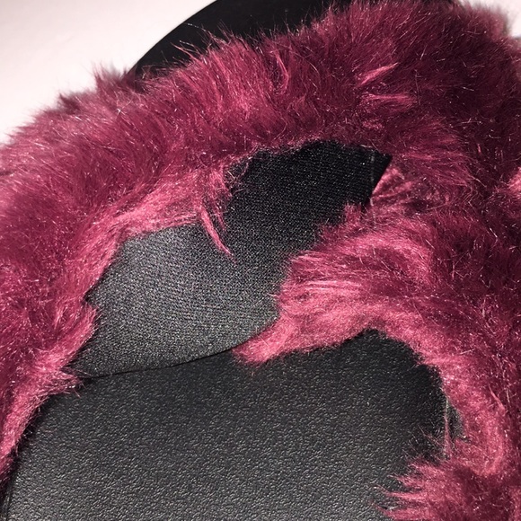 PINK Victoria’s Secret burgundy fuzzy slides - Picture 6 of 8
